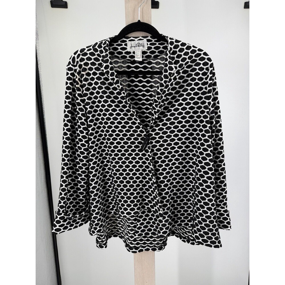 Joseph Ribkoff Black/White Asymmetrical 3/4 Sleeve top W/Front Button Size14